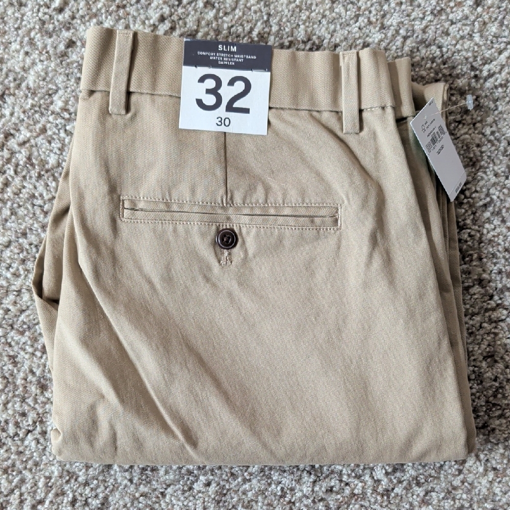 GAP Men's Slim Fit Khaki Chinos